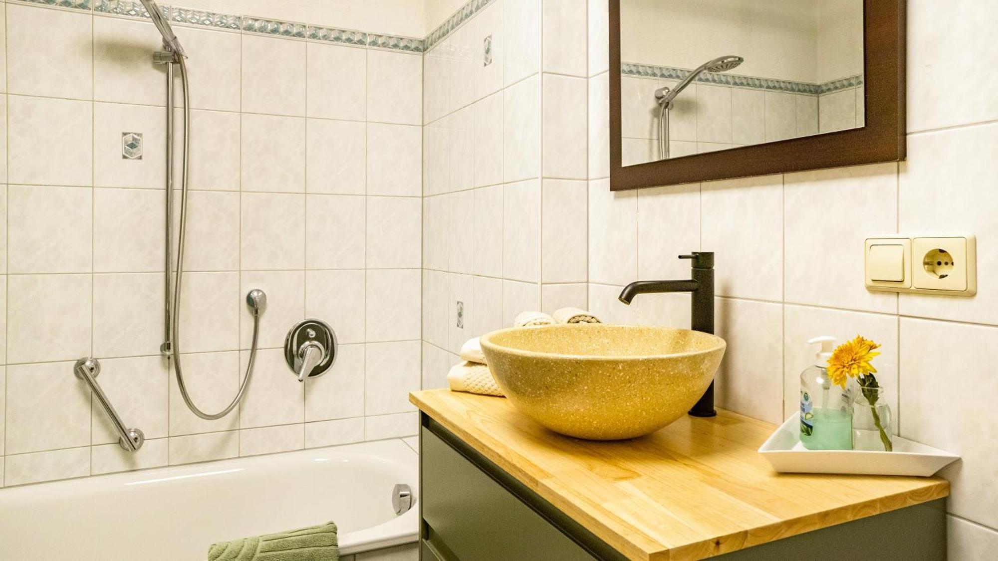 Ferienwohnung Arenda Munzingen Buitenkant foto